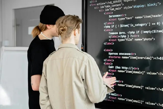 Computer science undergraduates discussing cs research