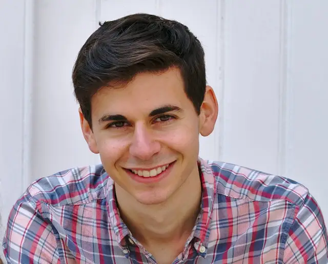 Tom Gurin headshot
