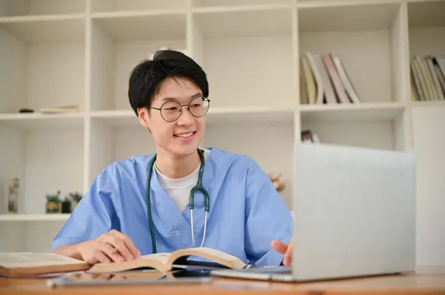 Before Med School: The Importance of Hands-On Clinical Experience