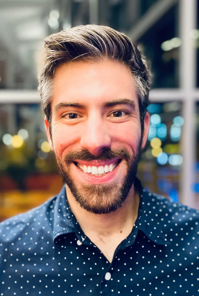 Dr. Andrew's headshot